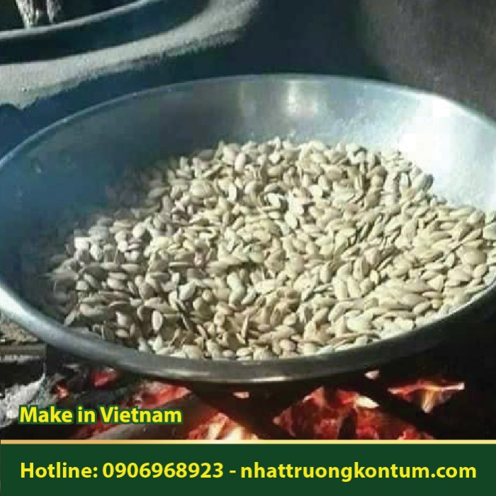 Hạt Bí rang củi - Cucurbita moschata Duch - Túi 1kg